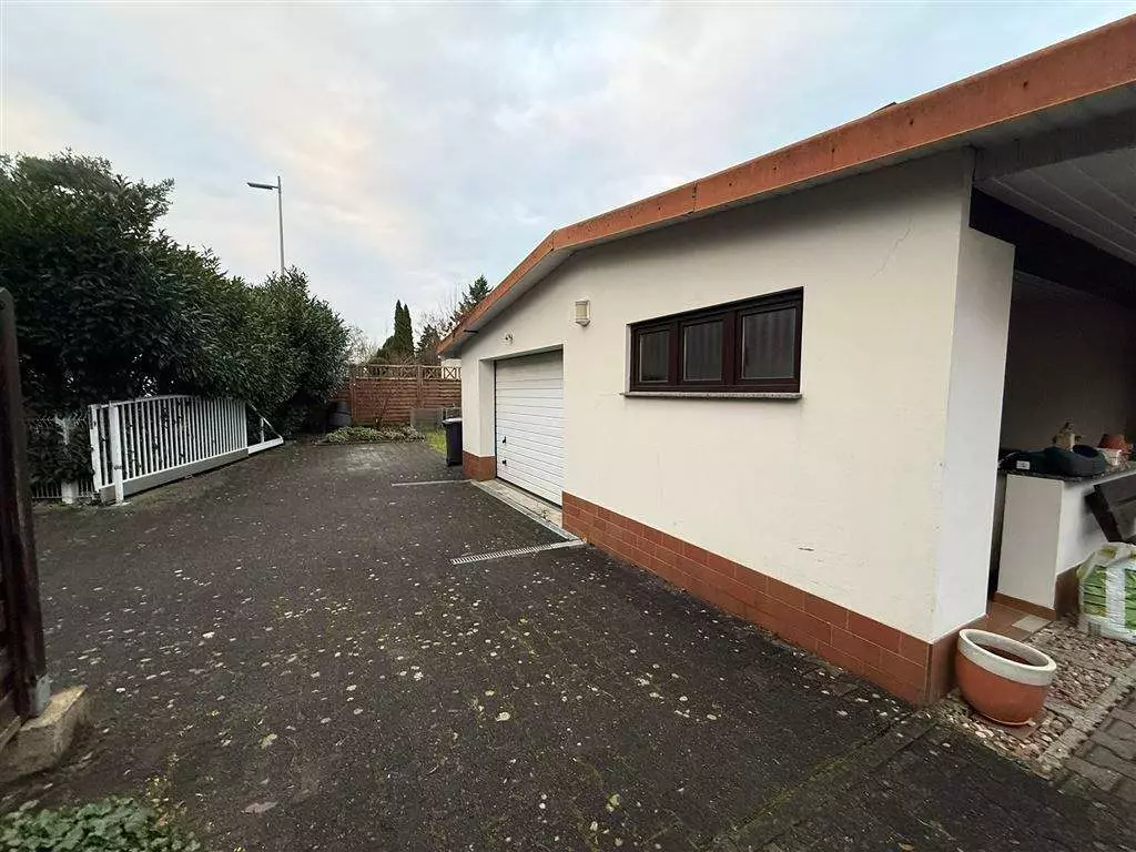 Wohnen in Bielefeld-Senne – gepflegtes  Einfamilienhaus in ruhiger Umgebung