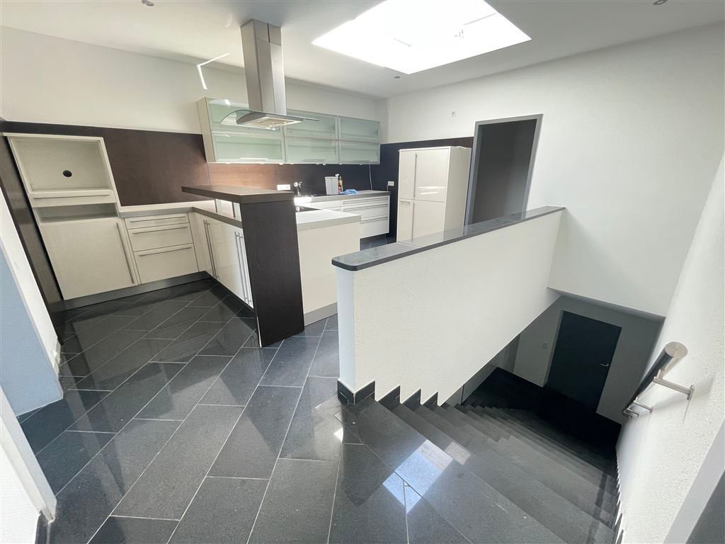 SB-Waschstraße mit Werkstatt und  Bürogebäude in Werther Westfalen