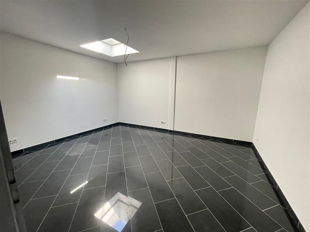 SB-Waschstraße mit Werkstatt und  Bürogebäude in Werther Westfalen