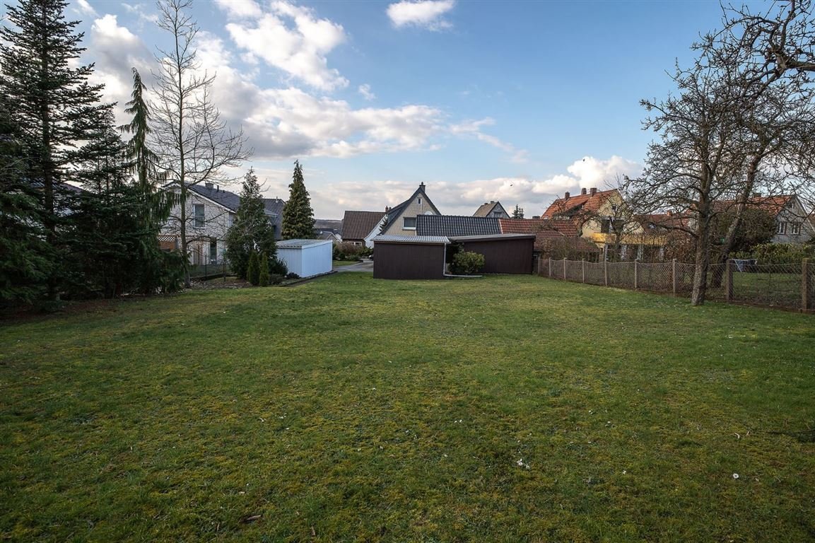 Vielseitiges Haus auf großem  Grundstück mit zahlreichen  Gestaltungsoptionen