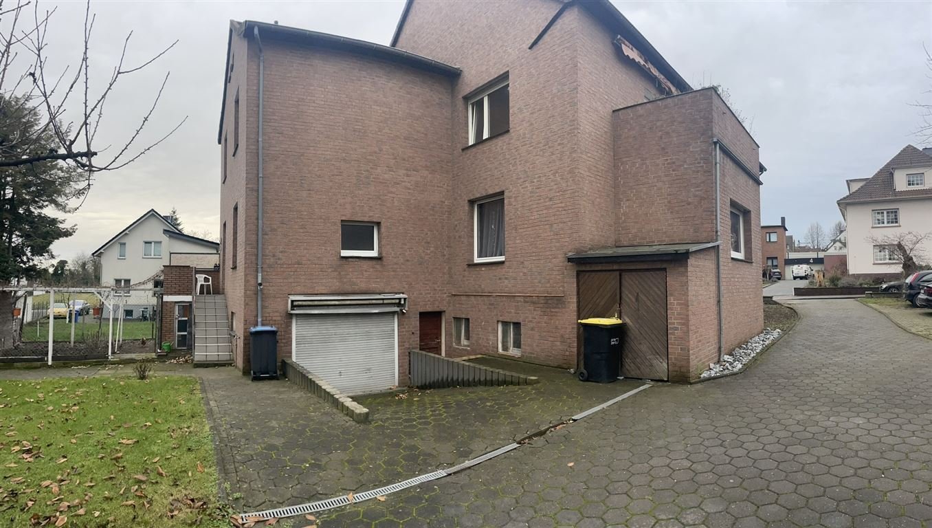 Mehrfamilienhaus mit Baugrundstück