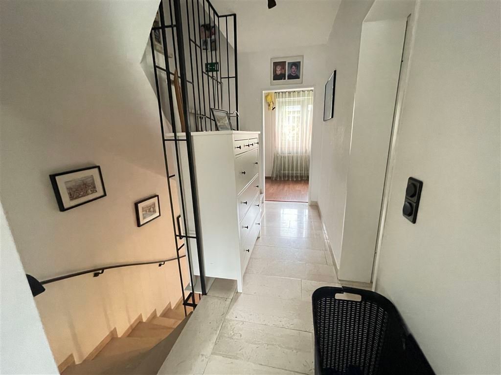 Reiheneckhaus in Bielefeld Schildesche  mit Garten & Garage 