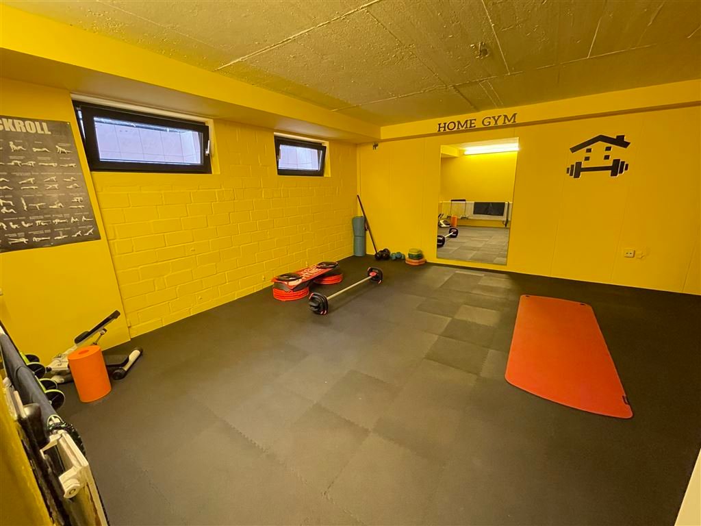 Reiheneckhaus in Bielefeld Schildesche  mit Garten & Garage 