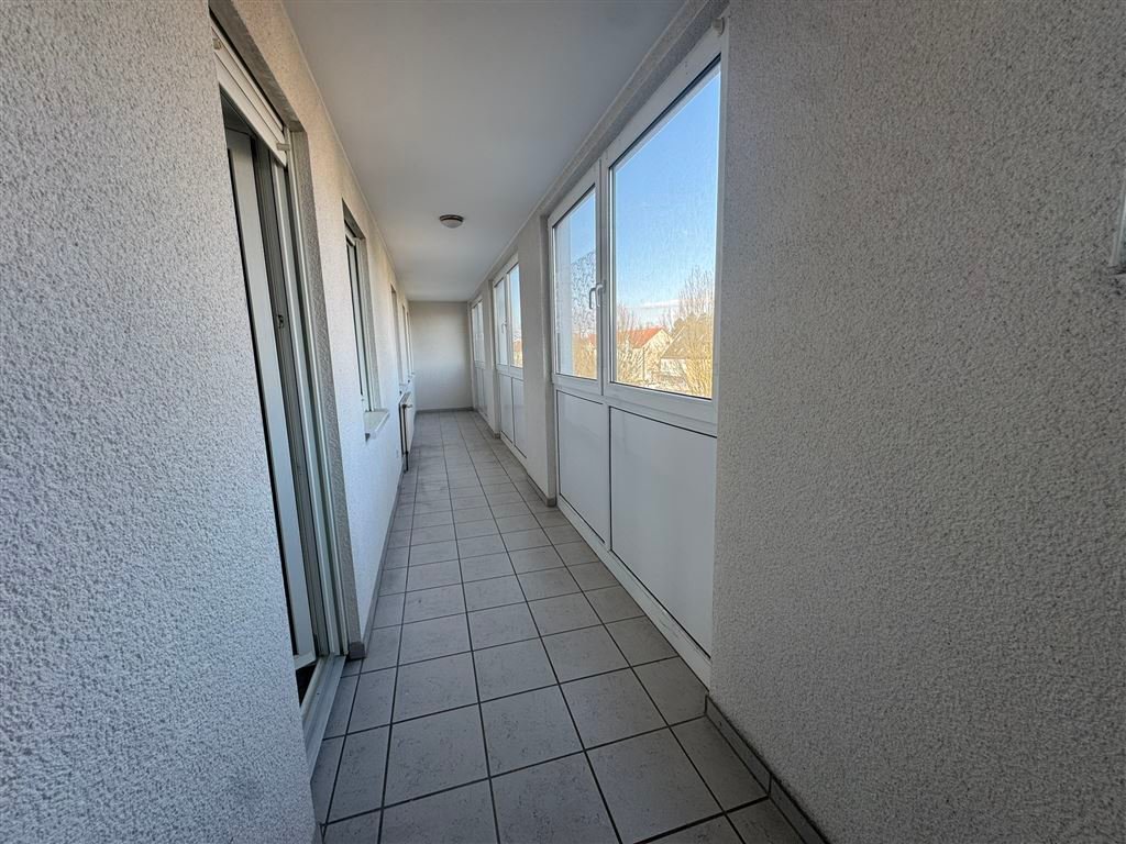 Lichtdurchflutete Wohnung mit  verglastem Wohnbereich & Terrasse 