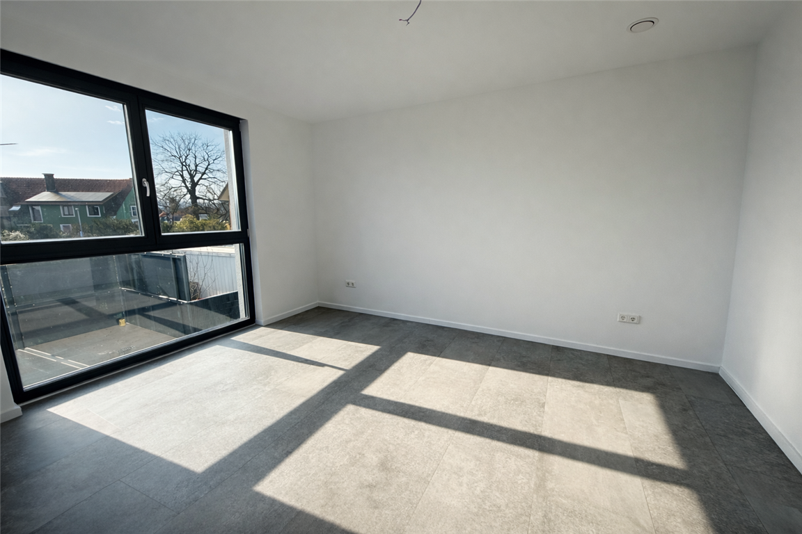 Neuwertiges 3-Familienhaus in Werther  (Westfalen) – KfW-55-Neubau 2024 mit  Luftwärmepumpe, Solaranlage & Top Ausstattung! 