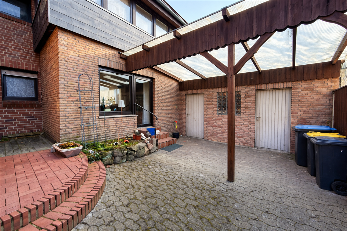 Einfamilienhaus mit großem  Grundstück, zwei Garagen und  vielseitigem Platzangebot in Hörstel Riesenbeck