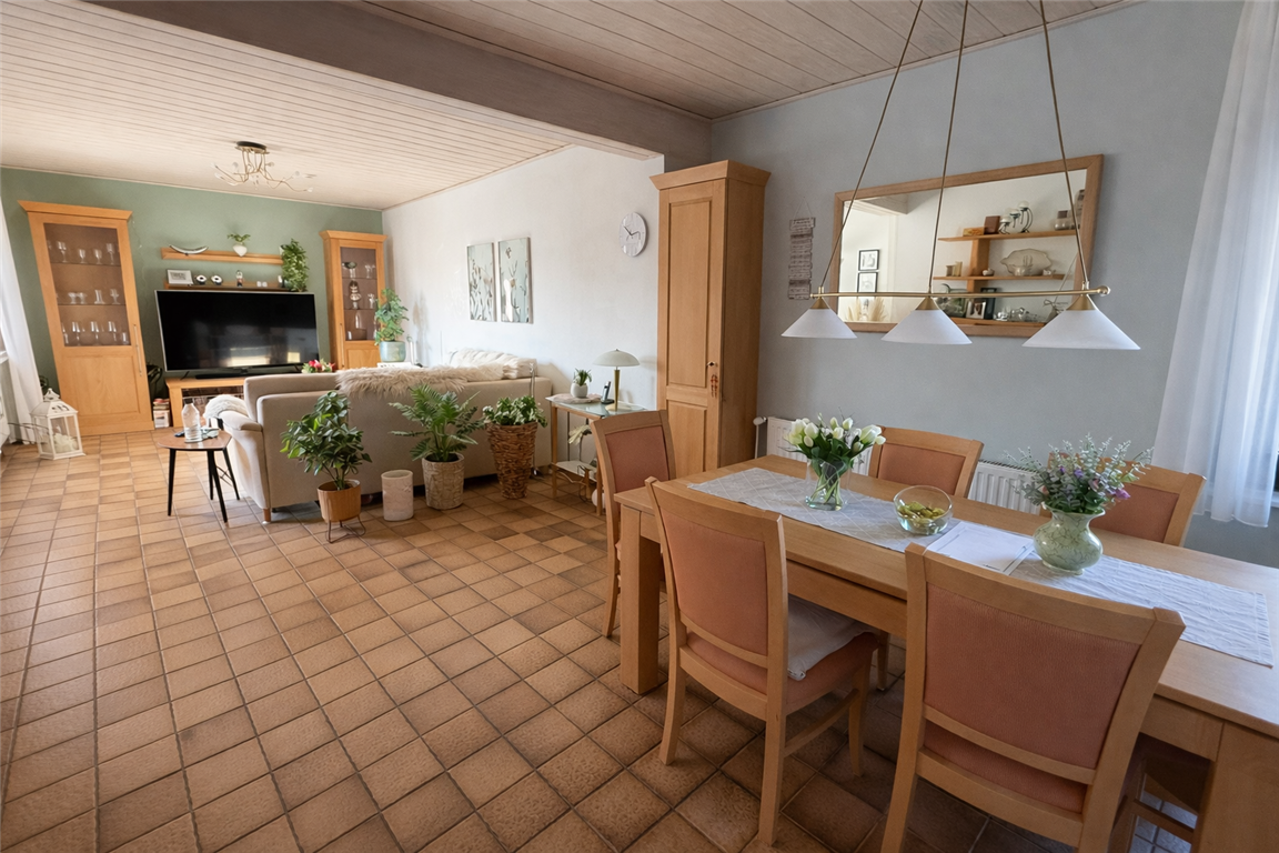 Einfamilienhaus mit großem  Grundstück, zwei Garagen und  vielseitigem Platzangebot in Hörstel Riesenbeck