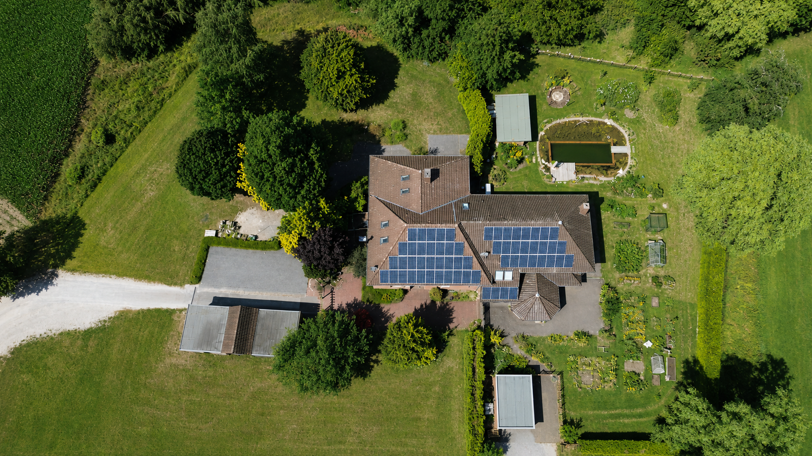 Großzügiges Einfamilienhaus mit 8 Zimmern, Photovoltaikanlage und weitläufigem Grundstück in Langenberg