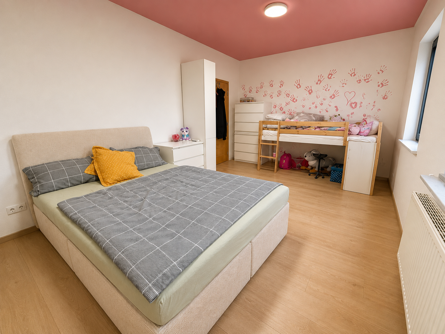 Zusätzliches Baugrundstück inklusive – großzügiges Familienhaus mit Wintergarten und weitläufigem Traumgarten