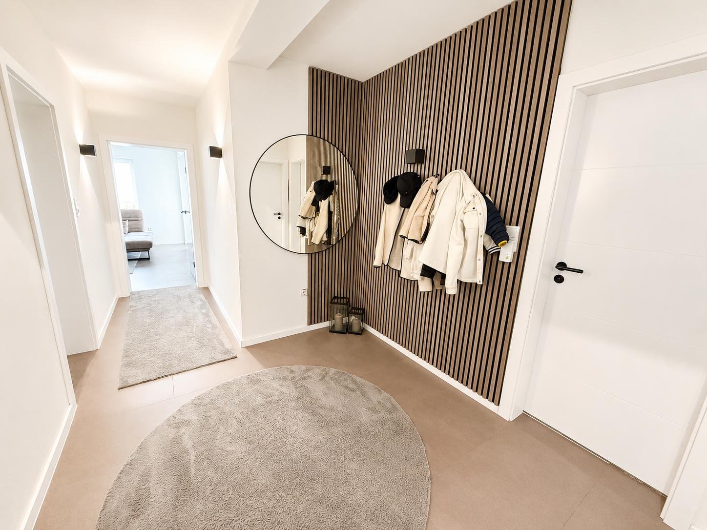 Provisionsfrei: Kernsanierte 4-Zimmer-Eigentumswohnung mit Balkon, zwei Stellplätzen und Teilungsmöglichkeit
