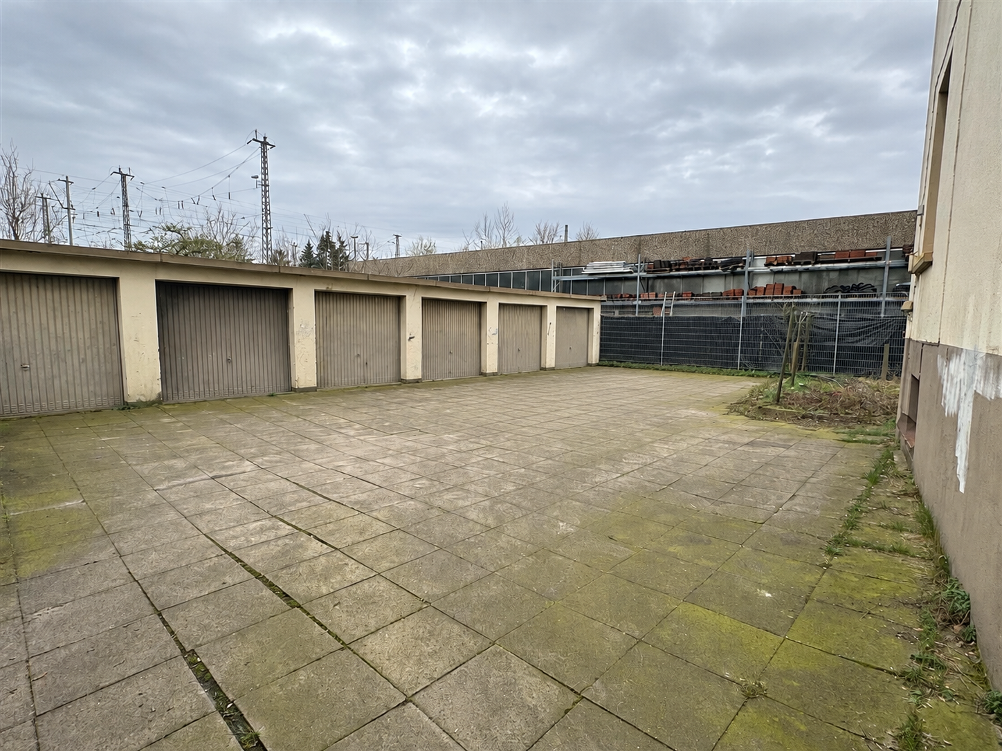 VERKAUFT !! Großzügiges 9-Familienhaus in zentraler Lage von Bielefeld sucht neuen Eigentümer !